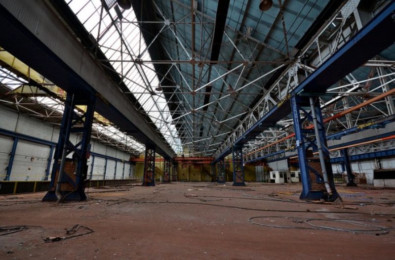 Pilkington Glass saw the loss of 1,000